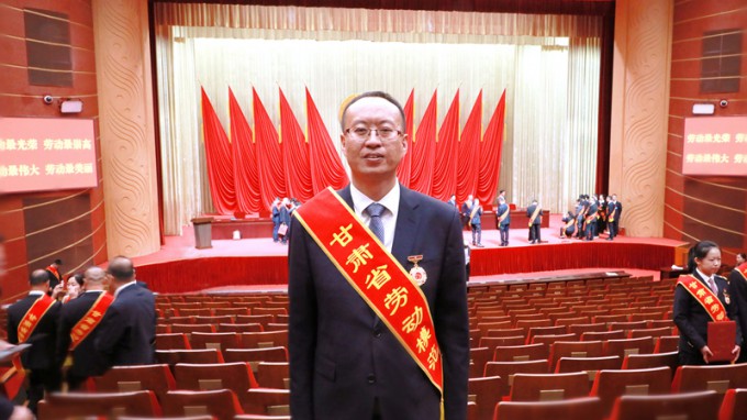 讓奮斗成為青春底色，為隴原水利繪就藍圖 | 記甘肅省勞動模范李長春