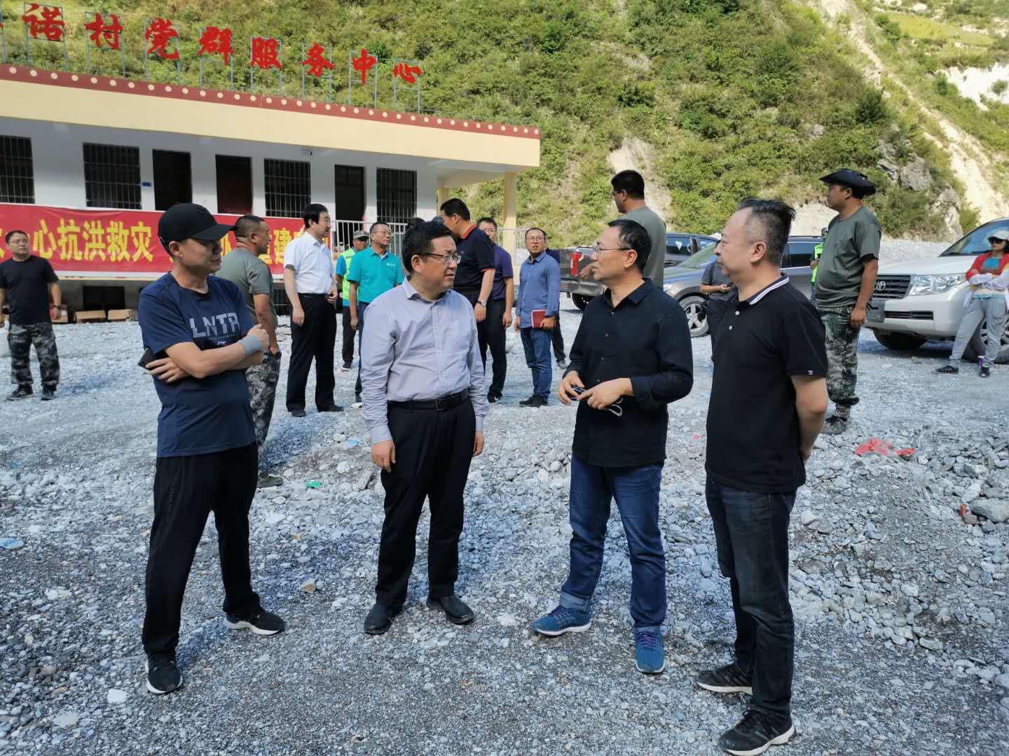 搶險救災現(xiàn)場.jpg